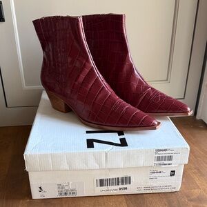 Schutz Briani Red Brown Burgundy Croc-Embossed Leather Ankle Boots New